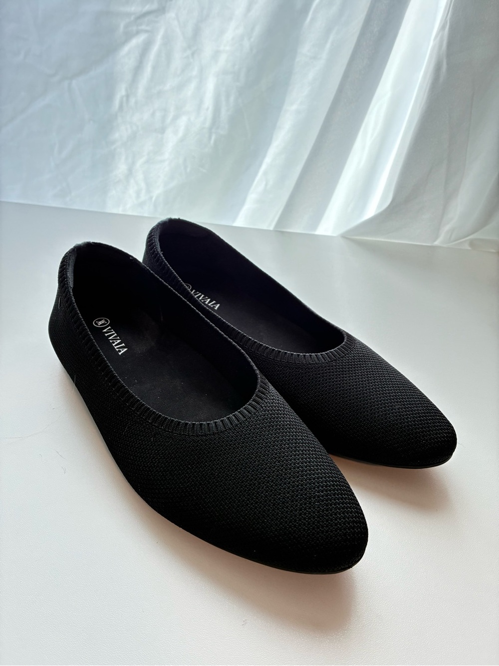 Vivaia Black Knit Pointed Slip-On Flats size 39